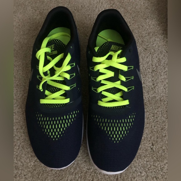 Nike Navy and Neon Yellow - Picture 1 of 1